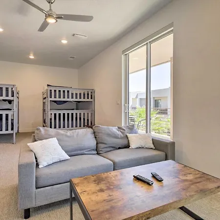 Sunny Resort Townhome And Balcony And Pool Access
